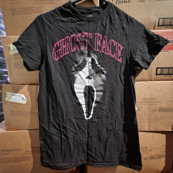 Ghostface Black Graphic Tshirt Women's Small S Scream Horror Movie Halloween EUC - Picture 1 of 4